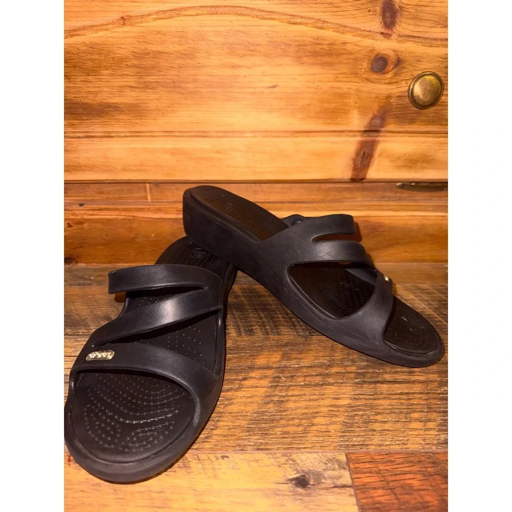 Crocs Patricia Black Wedge Strappy Sandals Women's Size 8 Comfort Casual Summer